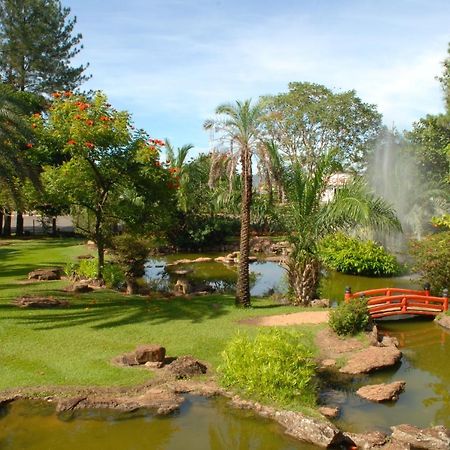 Lacqua Diroma Hotel Com Parque Aquatico 24 Horas Калдас-Новас Экстерьер фото