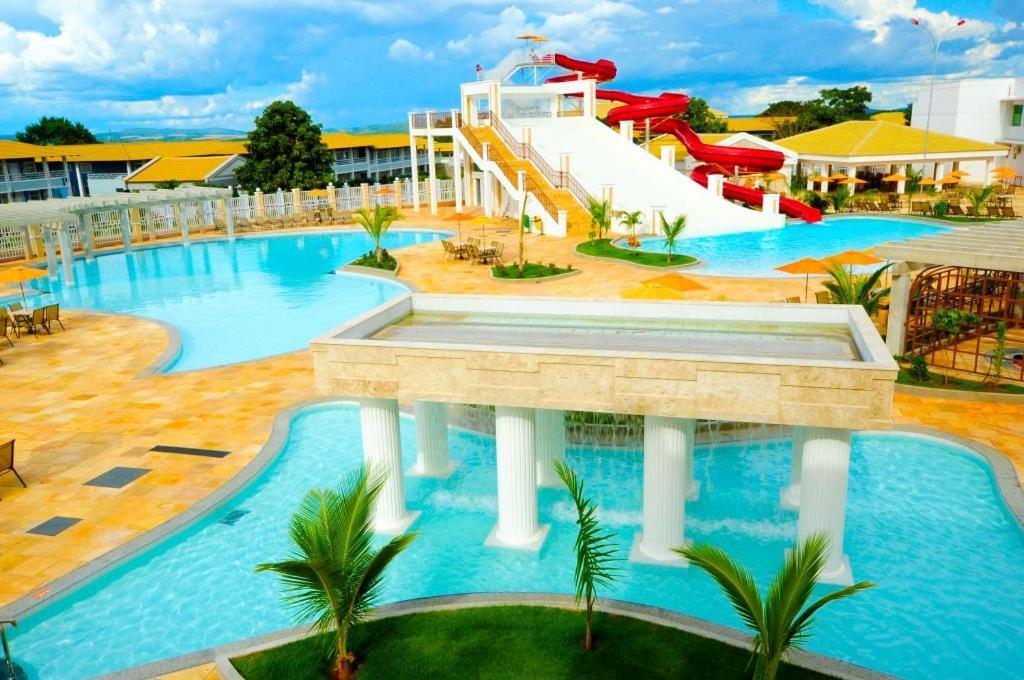 Lacqua Diroma Hotel Com Parque Aquatico 24 Horas Калдас-Новас Экстерьер фото